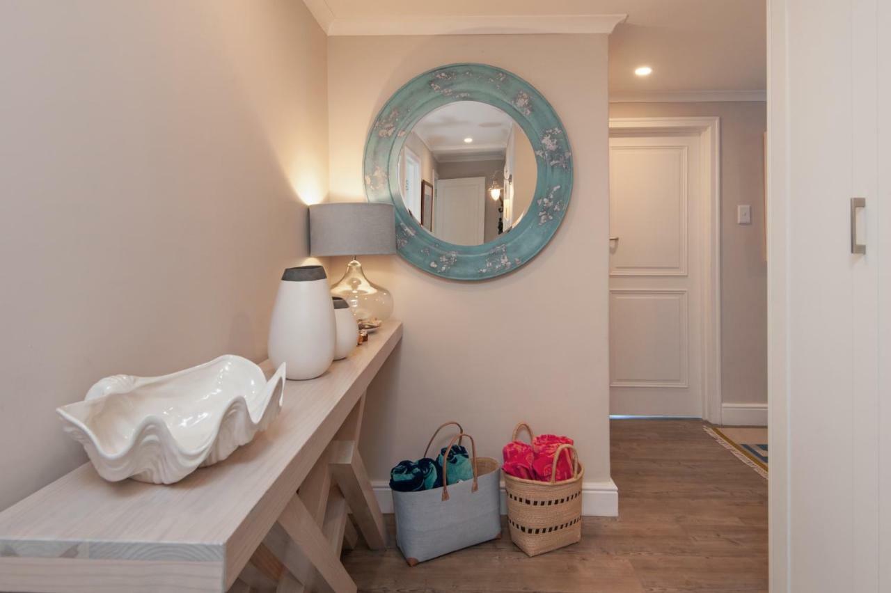 The Sun, Whales & Waves - Seafront Apartment Hermanus Zewnętrze zdjęcie