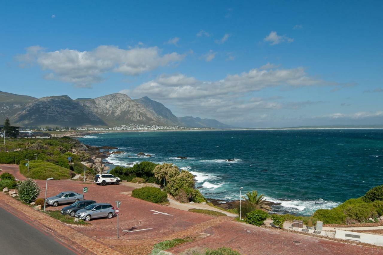 The Sun, Whales & Waves - Seafront Apartment Hermanus Zewnętrze zdjęcie